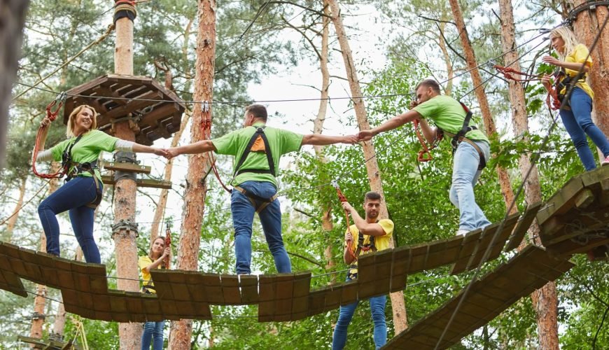 Team building con viaje: ideas innovadoras para fortalecer equipos fuera de la oficina